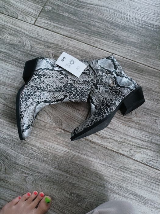 Nowe botki r36 Bershka kowbojki