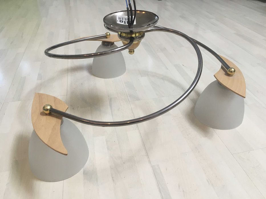 Lampa Sufitowa Wisząca Żyrandol 3 Klosze Mleczne Oprawa Oświetleniowa