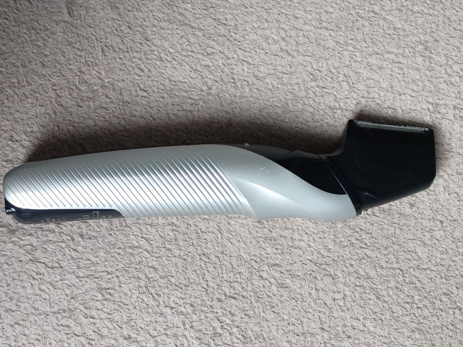 trymer do ciała Panasonic ER-GK60 w kolorze srebrnym