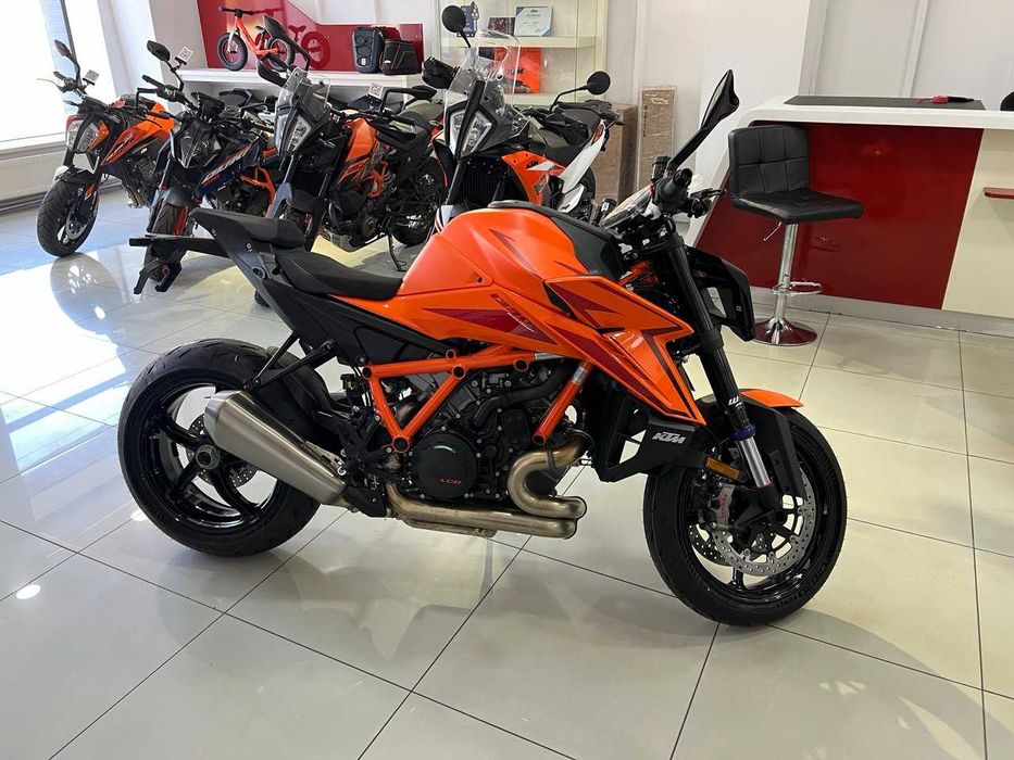 KTM 1390 Super Duke R EVO