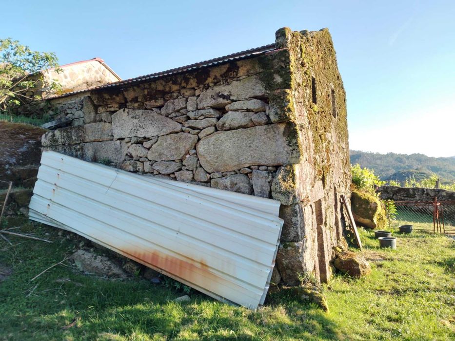 Venda de casa para reconstrução