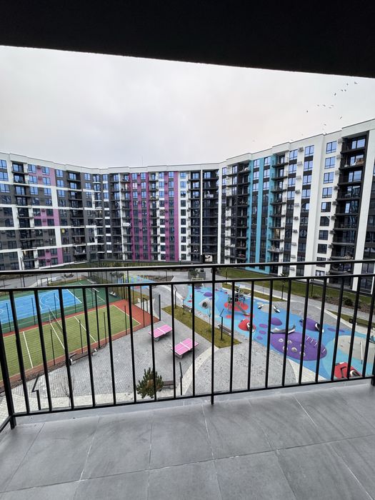 Продам 2 кімнатну із функцією 3 кімнатної у ЖК бізнес-класу із газом