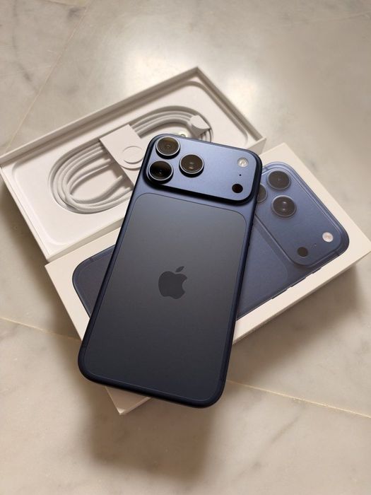 iPhone 17 Pro Max **256gb** c/fatura e garantia nacional