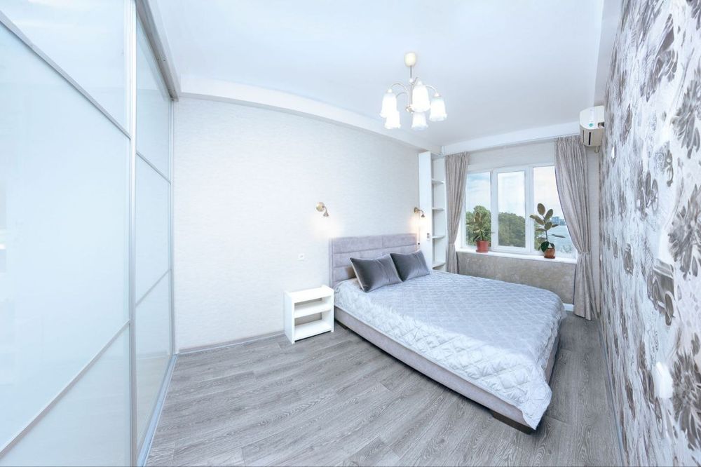 Квартира погодинно, подобово 2 кв на Набережній