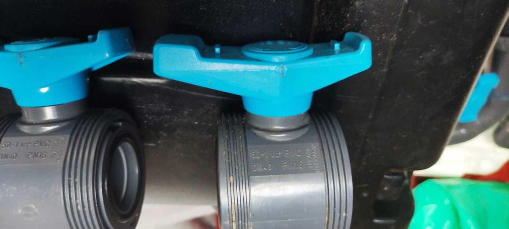 Válvulas e uniões para tubos PVC