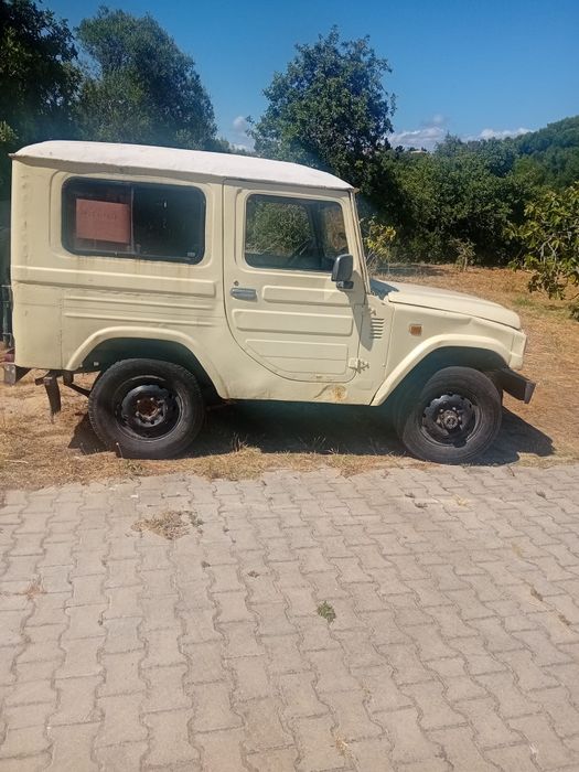 Daihatsu F50 2.5