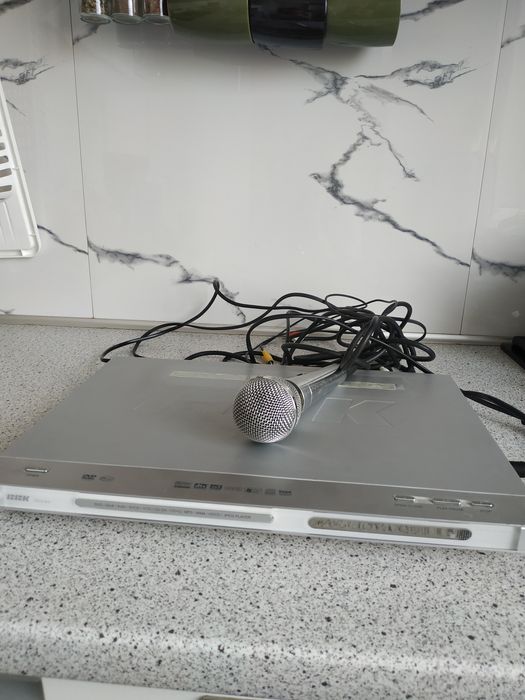 Продам DVD  плеер ВВК+караоке
