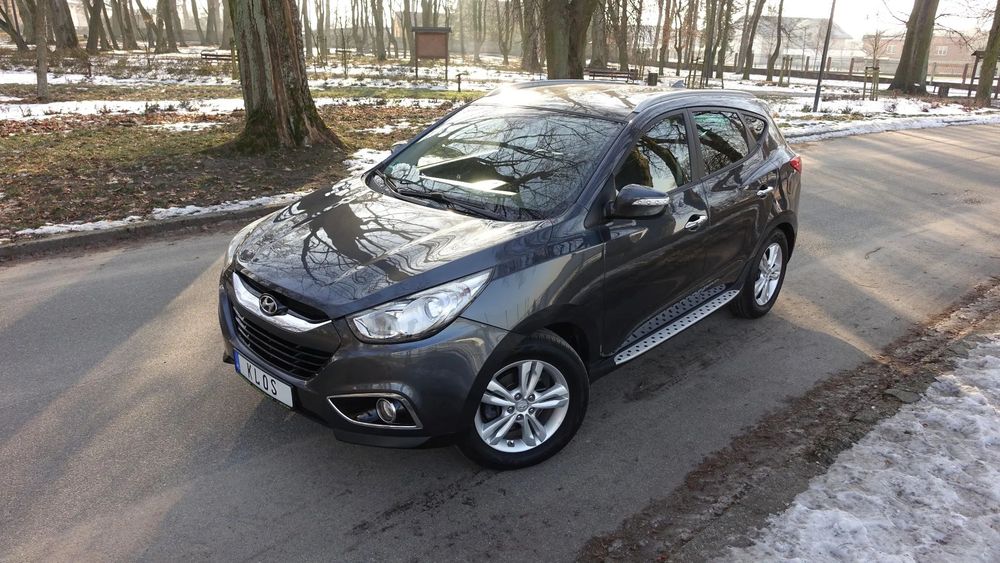 Hyundai ix35 .. Klimatronik .. Nawigacja .. Kamera .. PDC .. Grzane Fotele ..