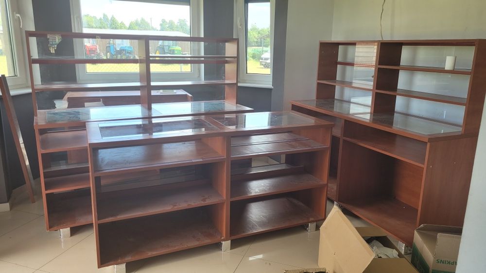 Lady sklepowe przeszklone