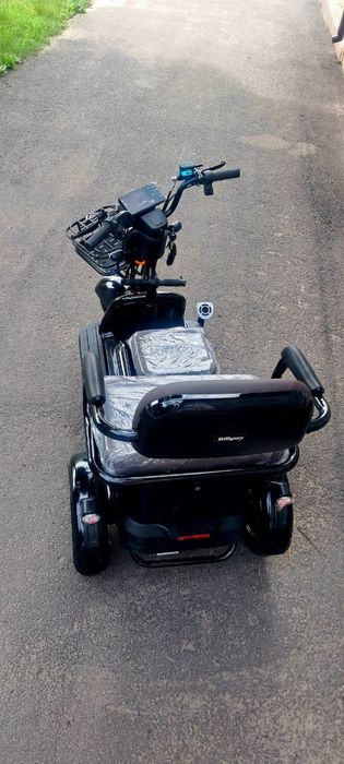 Електричний трицикл