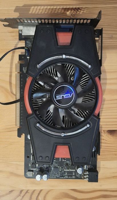 Видеокарта GTX 550 TI 1gb