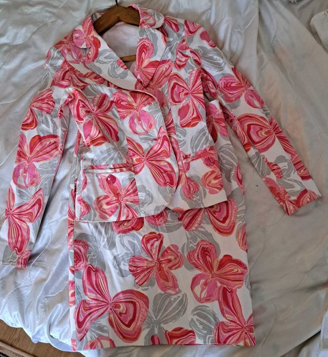 продам костюм женский