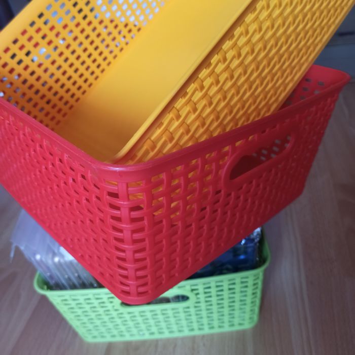 Корзины пластиковые