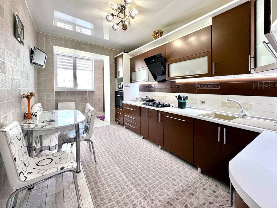 Трехкомнатная квартира с ремонтом в ЖК Премьер Хаус.ЦЕНТР.