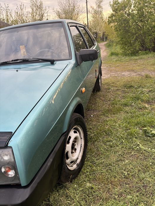 Продам автомобіль ВАЗ 21099