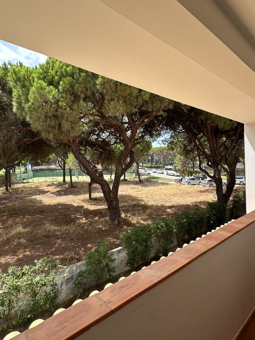 Arrenda, Algarve, Albufeira, em frente ao Pine Cliff