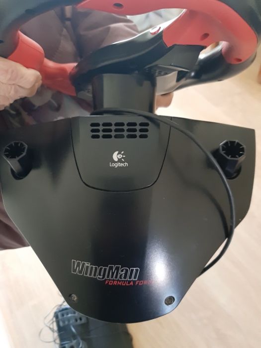 Volante Logitech wingman formula force GP com pedais