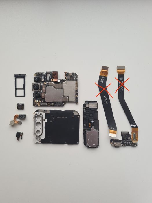 Телефон Xiaomi Mi A3 4/64Gb по запчастинах