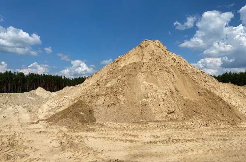 Пісок, чорнозем, щебінь, відсів – доставка від 1 тонни! (Песок Щебень)