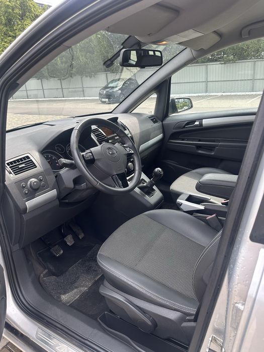 OPEL ZAFIRA 2009 з Німеччини