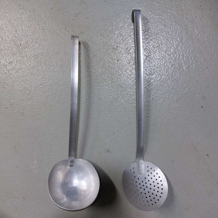 Łyżka chochla cedzak aluminiowe vintage PRL