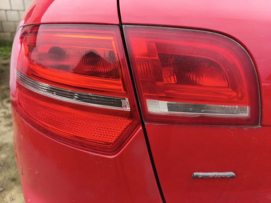 Audi A3 8P lift lampy tył komplet 4 sztuki
