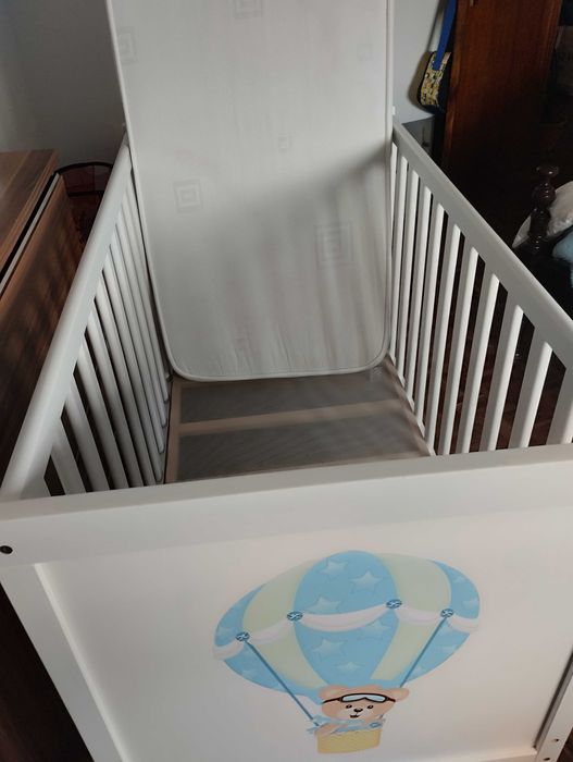 Berço de bebé usado