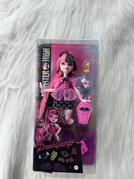 Nowa Lalka Monster High DRACULAURA Day Out