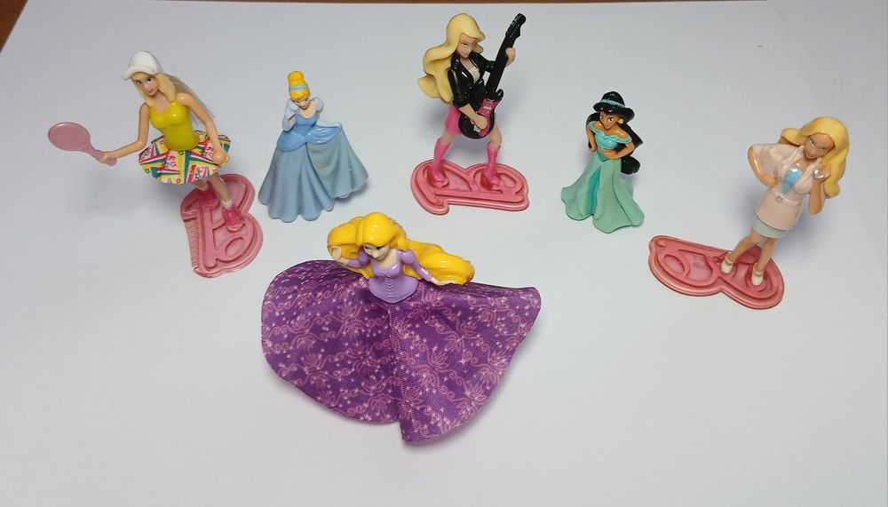 Продам фігурки Kinder  Disney принцес та Barbie
Оригінальні, б/у, але