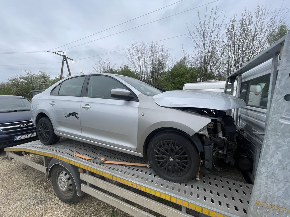 Pomoc drogowa Holowanie Transport osobowych i towarów Autolaweta