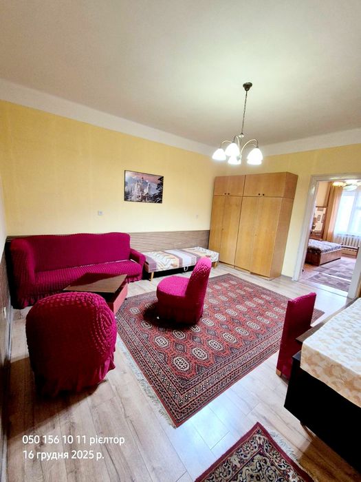 Оренда затишного будинку в центрі міста