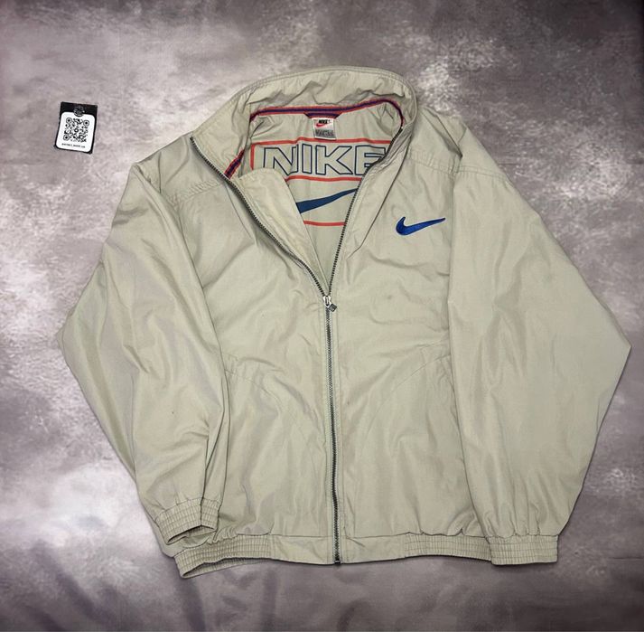 Пуховик Berghaus вместе с Nike