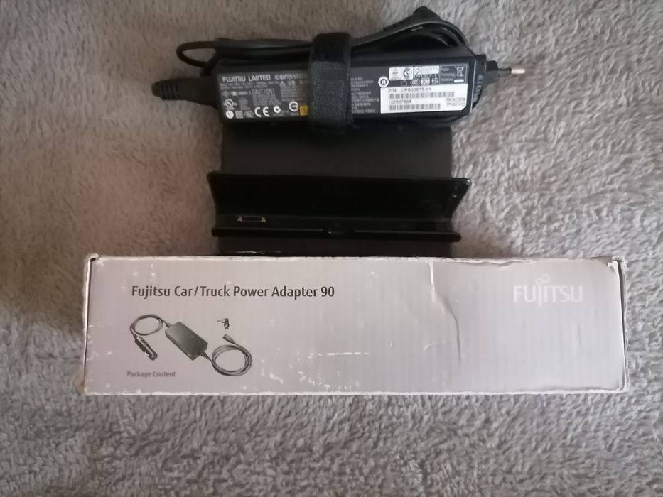 Fujitsu Stylistic WIN 10 AMD RADEON  i5 USB HDMI 4GB 128GB SSD LTE WIF