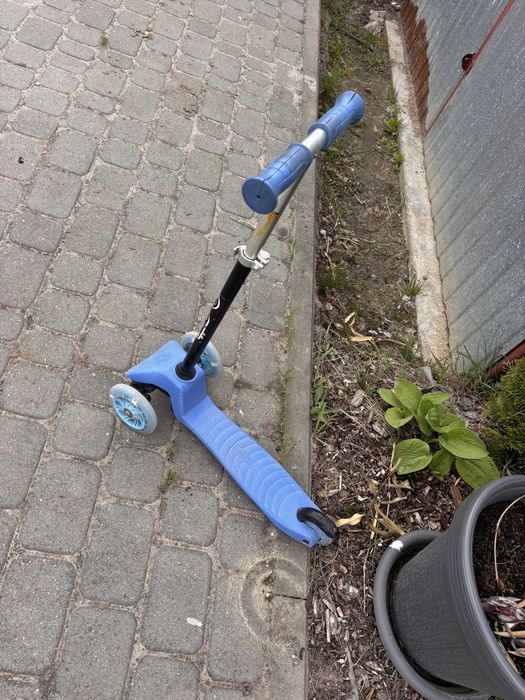 2 hulajnogi oddam