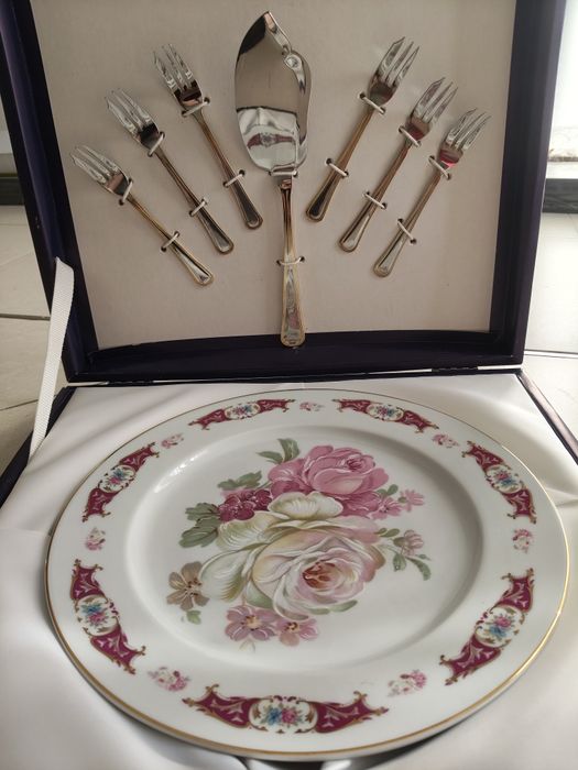 Prato bolo e talheres porcelana Limoges com estojo
