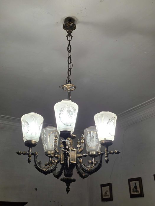 Candeeiro de teto em bronze, vintage. Duas unidades.