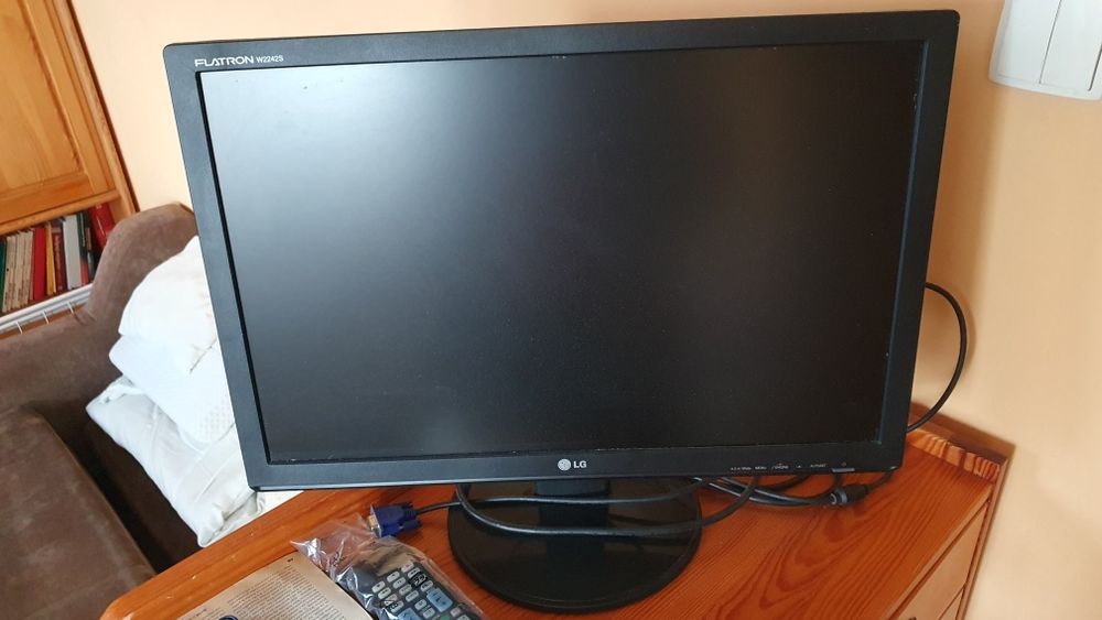 Monitor LG Flatron W2242S 22"