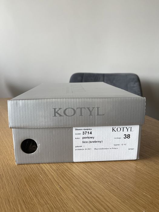 Szpilki ślubne taneczne kotyl perłowe z ozdobnymi paseczkami 38 nowe