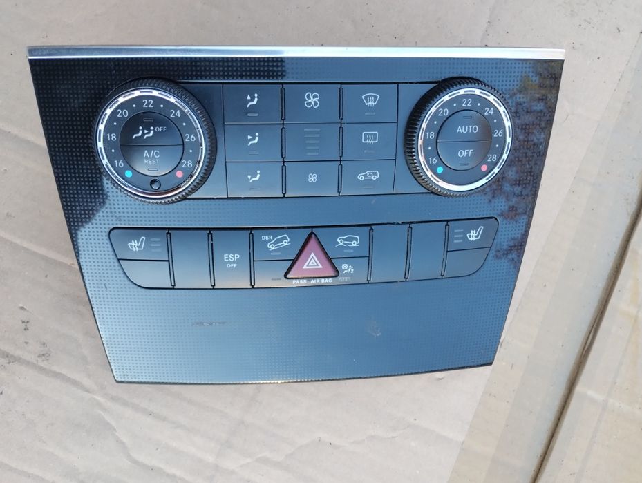 Panel klimatyzacji Mercedes ml w164 a251.820.8489