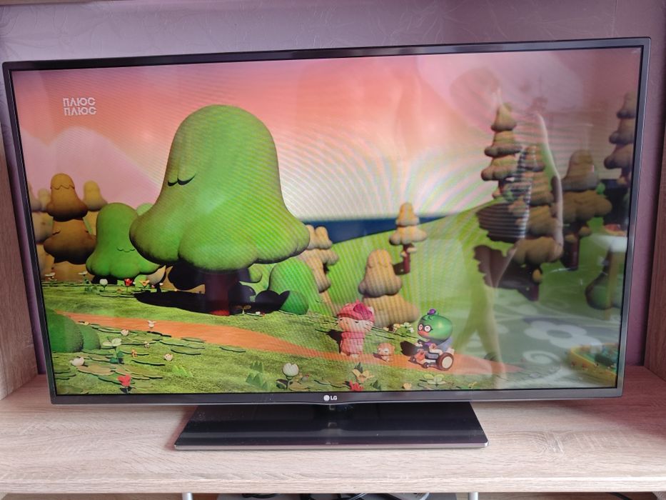 Телевізор LG 42lf652v