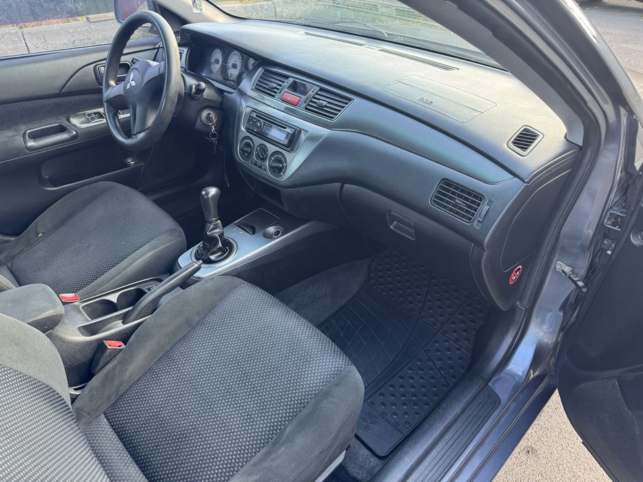 Mitsubishi Lanser