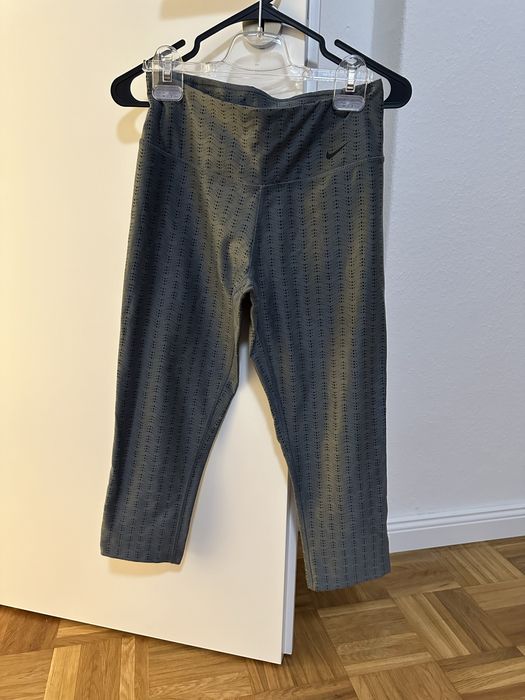 Продам капрі Nike