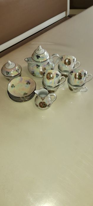 Порцеляновий чайний антикваріатний сервіз