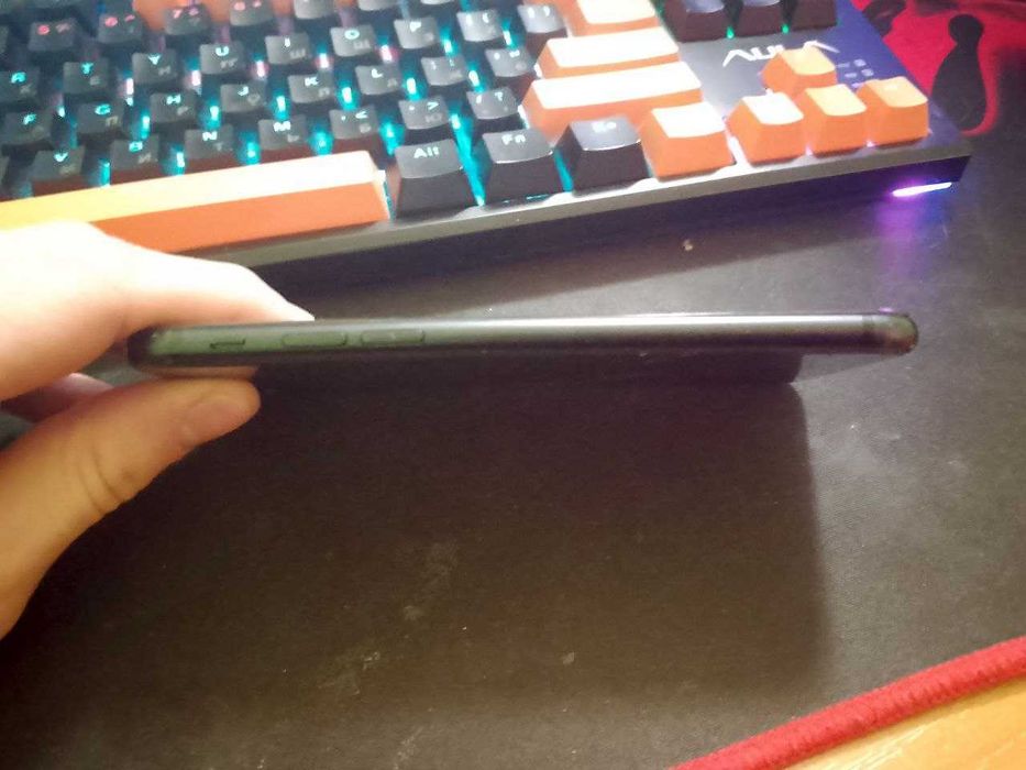 Продам iphone se 2020 ЗАКАЗАЛИ!!