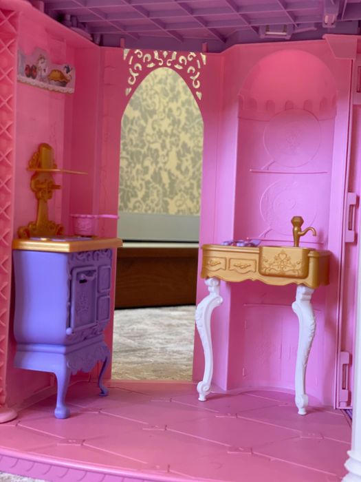 Замок Дісней з музикою і світлом Disney Princess