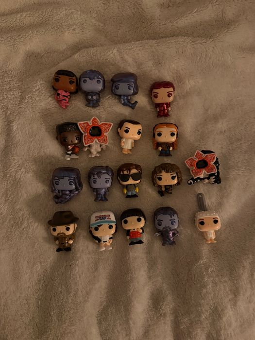 Zabawki Kinder Joy Stranger Things