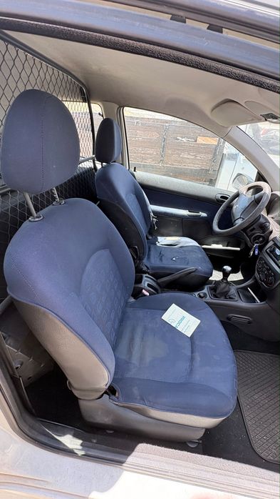 Peugeut 206 com junta da cabeça queimada