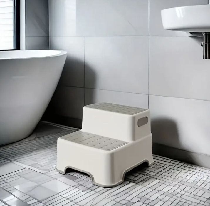 Сходинки для дітей у ванну кімнату