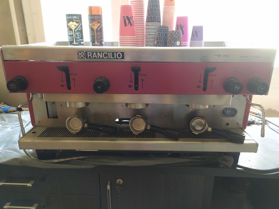 Трьох постова кавова машина "Rancilio" (договірна)
