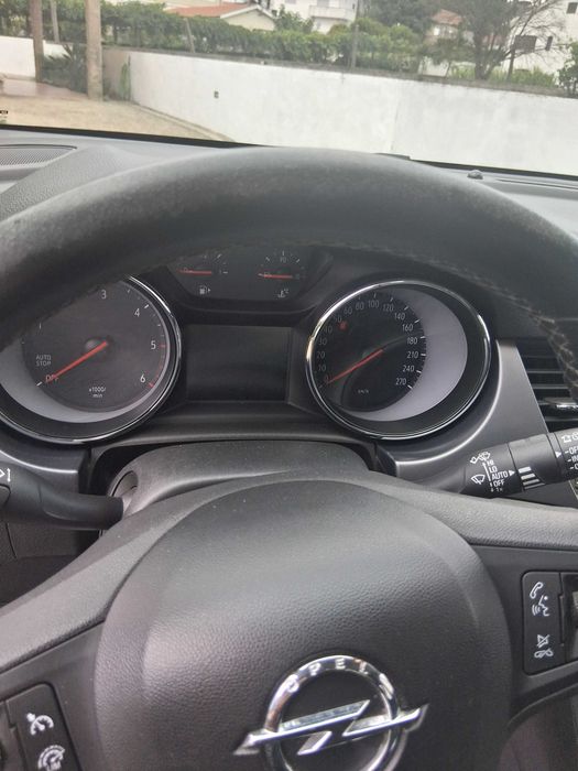 OPEL ASTRA  de 2017, como nova